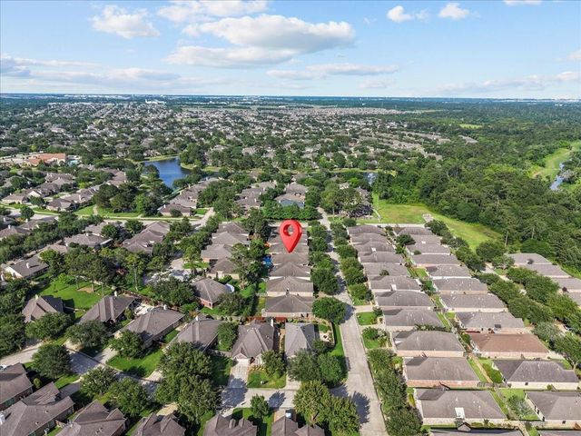 1607 S Primavera Drive, Pearland, TX 77581