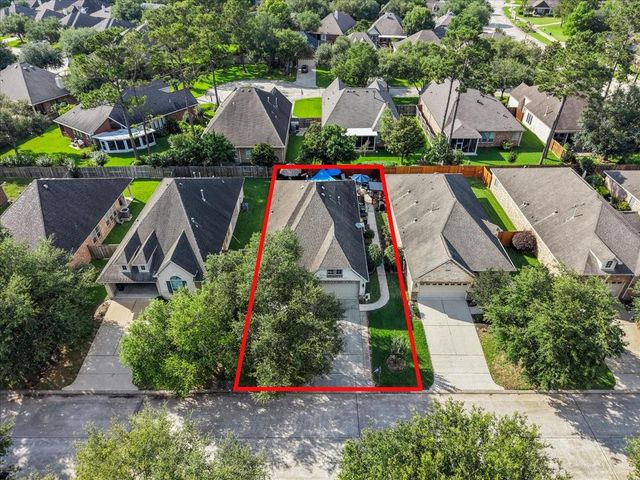 1607 S Primavera Drive, Pearland, TX 77581