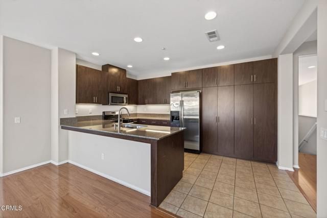 2715 Smokey Mountain Drive, Oxnard, CA 93036