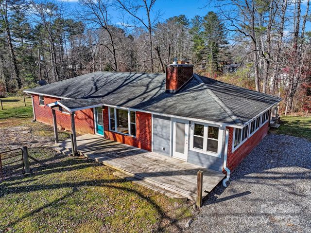 68 Lisam Way, Etowah, NC 28729