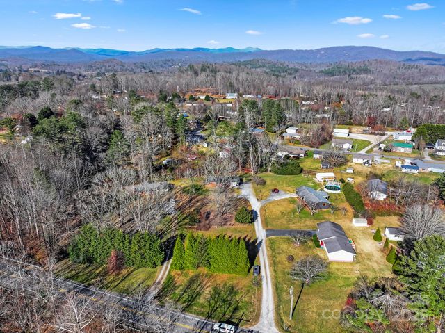 68 Lisam Way, Etowah, NC 28729