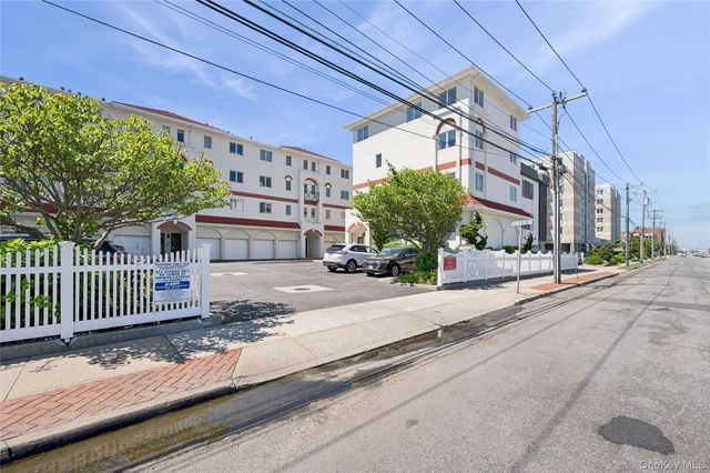 452 Oceanfront 102, Long Beach, NY 11561
