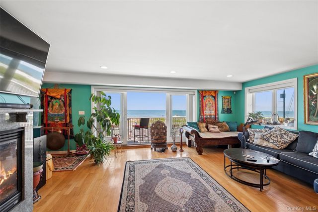 452 Oceanfront 102, Long Beach, NY 11561