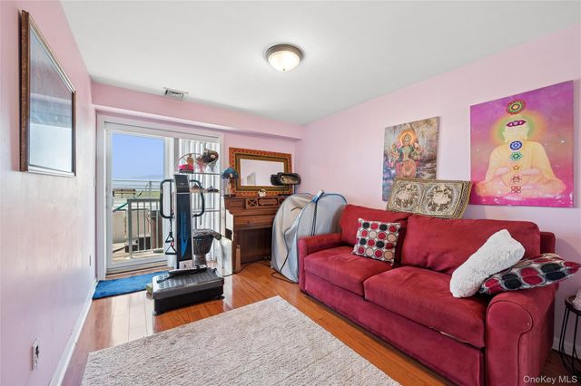 452 Oceanfront 102, Long Beach, NY 11561