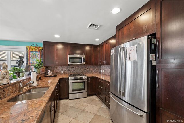 452 Oceanfront 102, Long Beach, NY 11561