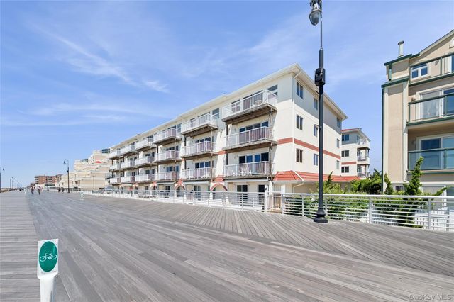 452 Oceanfront 102, Long Beach, NY 11561