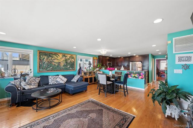 452 Oceanfront 102, Long Beach, NY 11561