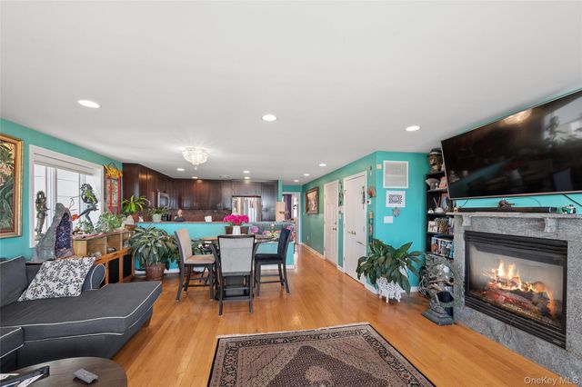 452 Oceanfront 102, Long Beach, NY 11561