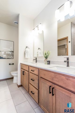 9207 W 43rd St Street, Sioux Falls, SD 57106