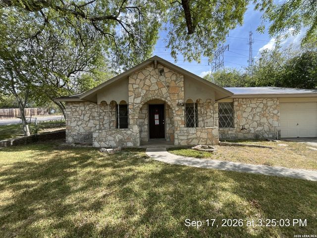 7422 Valley Oak St, Live Oak, TX 78233