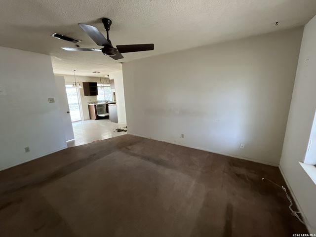 7422 Valley Oak St, Live Oak, TX 78233
