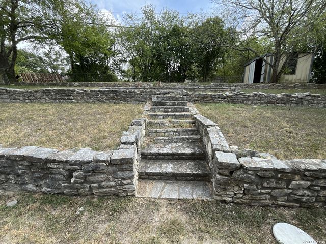 7422 Valley Oak St, Live Oak, TX 78233