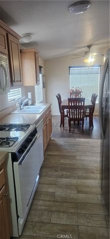 4 Oxford Way, Northridge, CA 91324