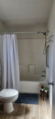 4 Oxford Way, Northridge, CA 91324