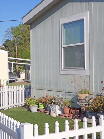 4 Oxford Way, Northridge, CA 91324