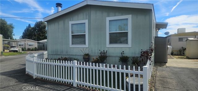 4 Oxford Way, Northridge, CA 91324