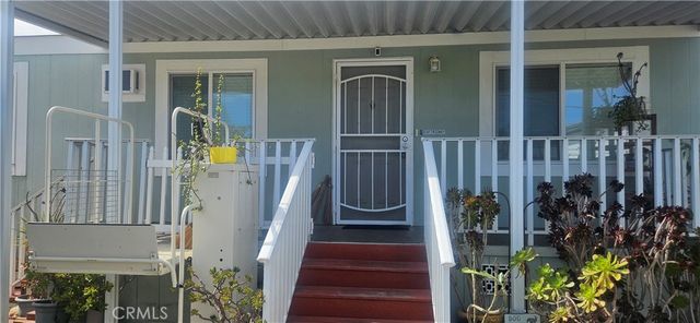 4 Oxford Way, Northridge, CA 91324
