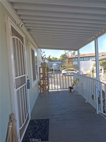 4 Oxford Way, Northridge, CA 91324