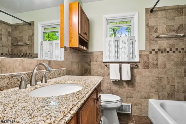 200 Pleasant Plains Rd, Long Hill Twp., NJ 07980