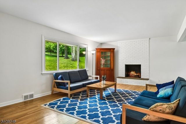200 Pleasant Plains Rd, Long Hill Twp., NJ 07980