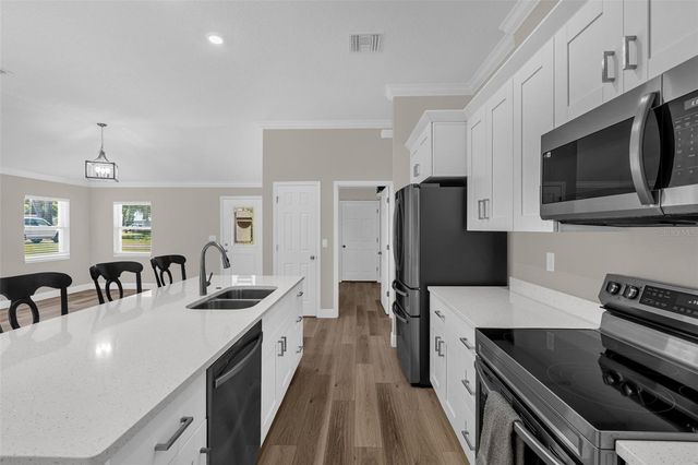 706 STANLEY AVENUE, Wildwood, FL 34785