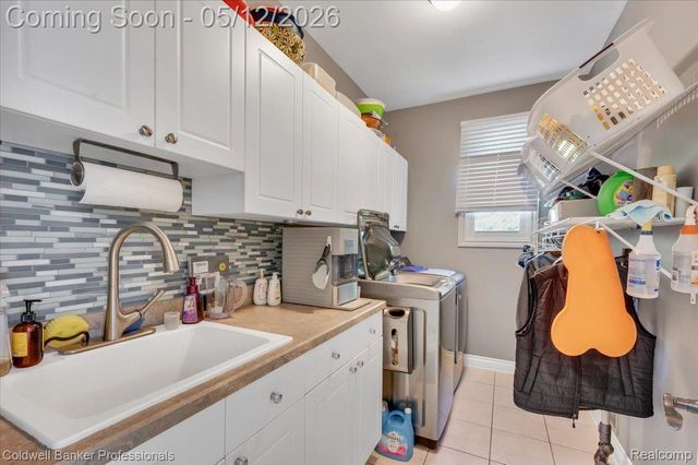1445 Wood Trail, Oxford Charter Township, MI 48371