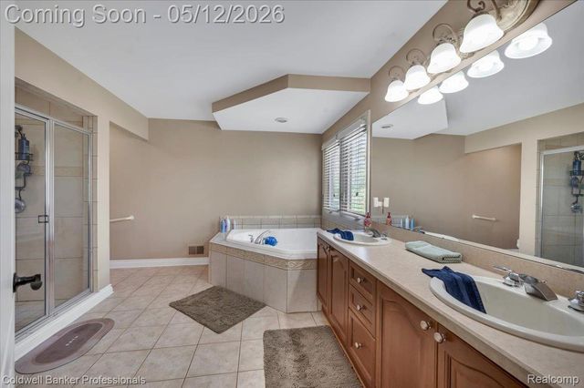 1445 Wood Trail, Oxford Charter Township, MI 48371