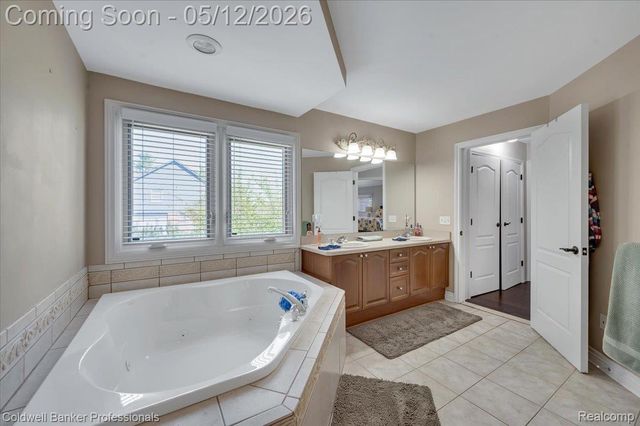 1445 Wood Trail, Oxford Charter Township, MI 48371