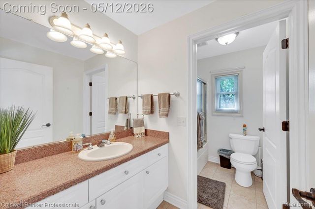 1445 Wood Trail, Oxford Charter Township, MI 48371