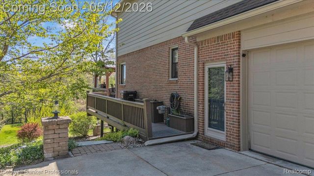 1445 Wood Trail, Oxford Charter Township, MI 48371