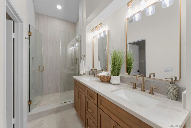 1686 Hermosita, San Marcos, CA 92078