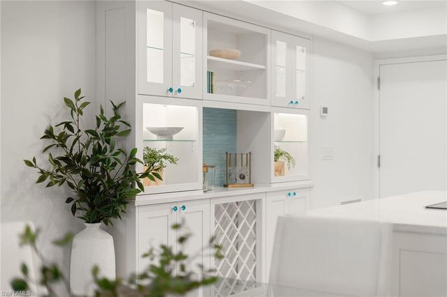 1919 Gulf Shore BLVD N # 101, Naples, FL 34102