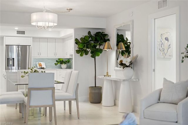 1919 Gulf Shore BLVD N # 101, Naples, FL 34102