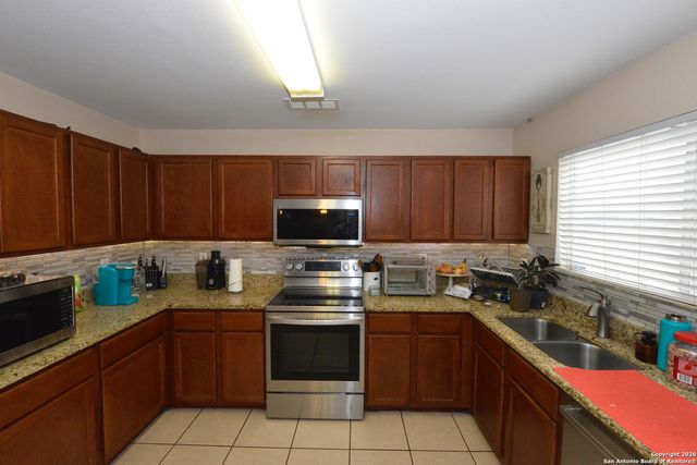 5819 Waterford Oaks, San Antonio, TX 78250