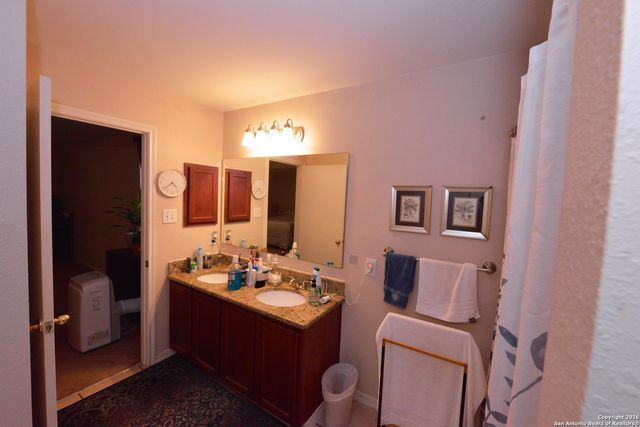 5819 Waterford Oaks, San Antonio, TX 78250