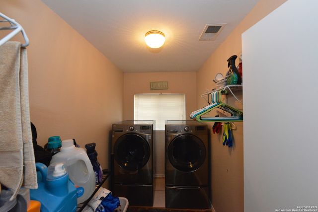 5819 Waterford Oaks, San Antonio, TX 78250