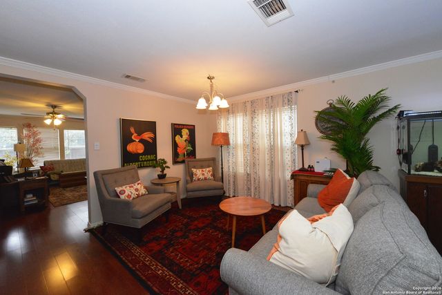 5819 Waterford Oaks, San Antonio, TX 78250