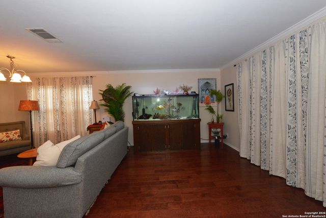 5819 Waterford Oaks, San Antonio, TX 78250