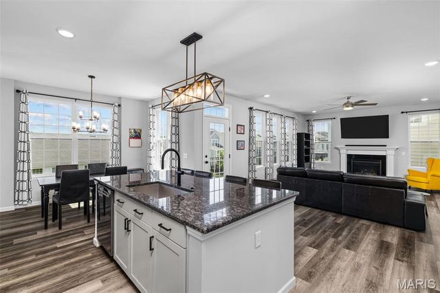 17129 Centaur Station Drive, Wildwood, MO 63040