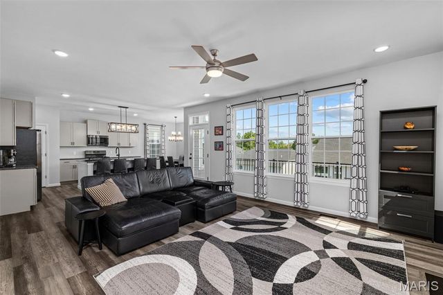 17129 Centaur Station Drive, Wildwood, MO 63040