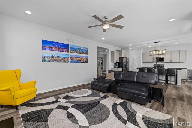 17129 Centaur Station Drive, Wildwood, MO 63040