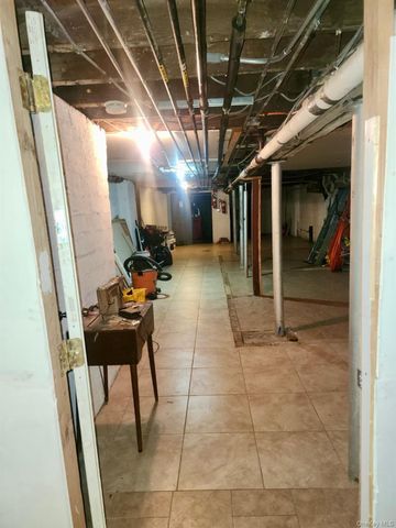 116-43 Sutphin Boulevard, Jamaica, NY 11434