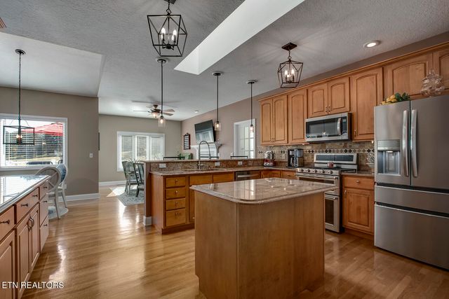 130 Daleyuhski Way, Loudon, TN 37774