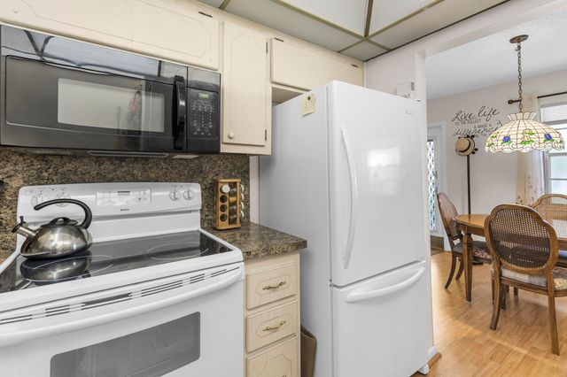 266 Ventnor S, Deerfield Beach, FL 33442