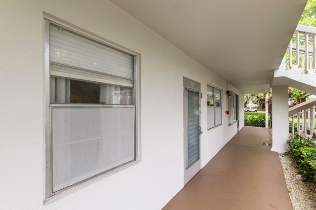 266 Ventnor S, Deerfield Beach, FL 33442