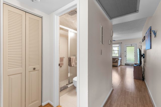 266 Ventnor S, Deerfield Beach, FL 33442