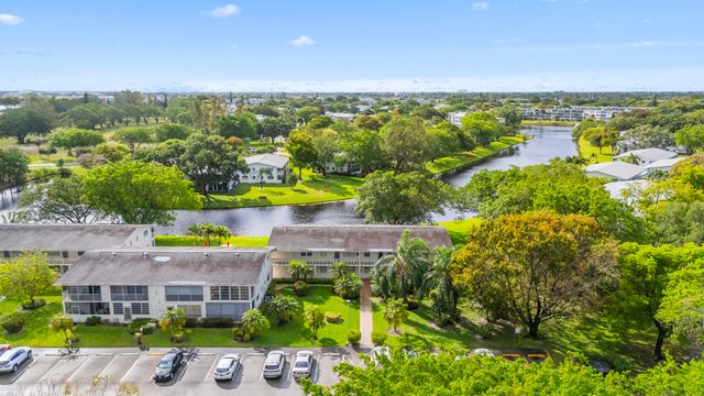 266 Ventnor S, Deerfield Beach, FL 33442