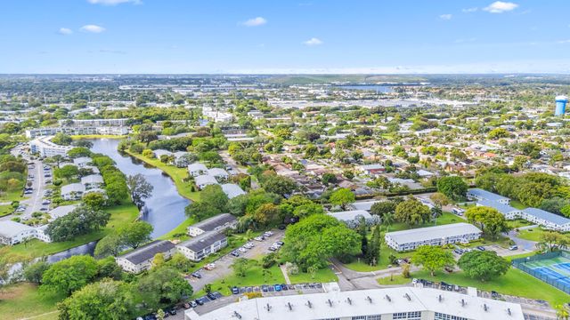 266 Ventnor S, Deerfield Beach, FL 33442