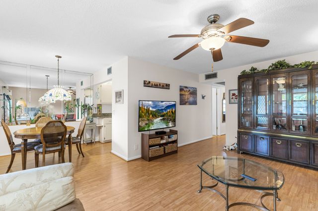 266 Ventnor S, Deerfield Beach, FL 33442