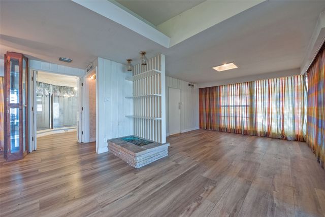 3505 W Lawther Drive, Dallas, TX 75214